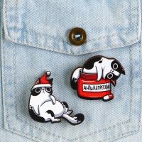 Значки новогодние для друзей парные «Новый год: У деда мороза попрошу...», набор, 2 шт Значки новогодние для друзей парные «Новый год: У деда мороза попрошу...», набор, 2 шт