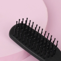 Расчёска - мини массажная, 3,5 × 13,2 см, цвет чёрный Расчёска - мини массажная, 3,5 × 13,2 см, цвет чёрный