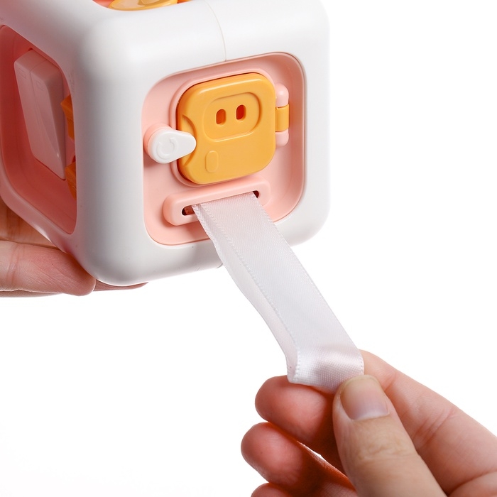 Развивающая игрушка для малышей «Бизикуби», подвижные элементы, звуковые эффекты Развивающая игрушка для малышей «Бизикуби», подвижные элементы, звуковые эффекты