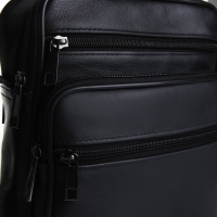 Сумка мужская на молниях, длинный ремень, цвет чёрный