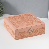 Шкатулка кожзам для украшений "Цветы" тиснение, розовая 25х25х8 см Шкатулка кожзам для украшений "Цветы" тиснение, розовая 25х25х8 см