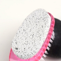 Пемза для педикюра, с щёткой, двусторонняя, 20 см, цвет МИКС Пемза для педикюра, с щёткой, двусторонняя, 20 см, цвет МИКС