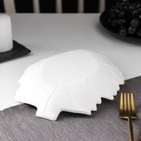 Блюдо для фруктов Доляна &laquo;Золотой лист&raquo;, 25,5&times;17&times;3,5 см, цвет золотой с белым