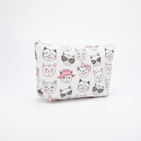 Косметичка на молнии, цвет белый Косметичка на молнии, цвет белый