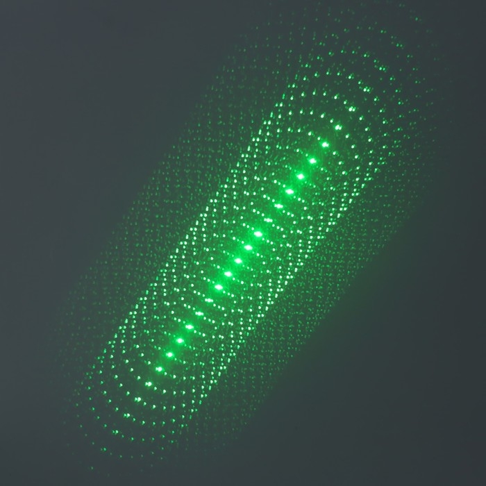 Указка лазерная 12 + 1 насадки от 2 х ААА 7,7х21 см Указка лазерная 12 + 1 насадки от 2 х ААА 7,7х21 см