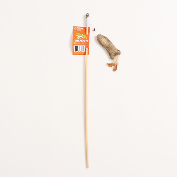 Дразнилка - удочка из эко-материалов "Рыбка с кошачьей мятой и перьями" на деревянной палочкой 91570