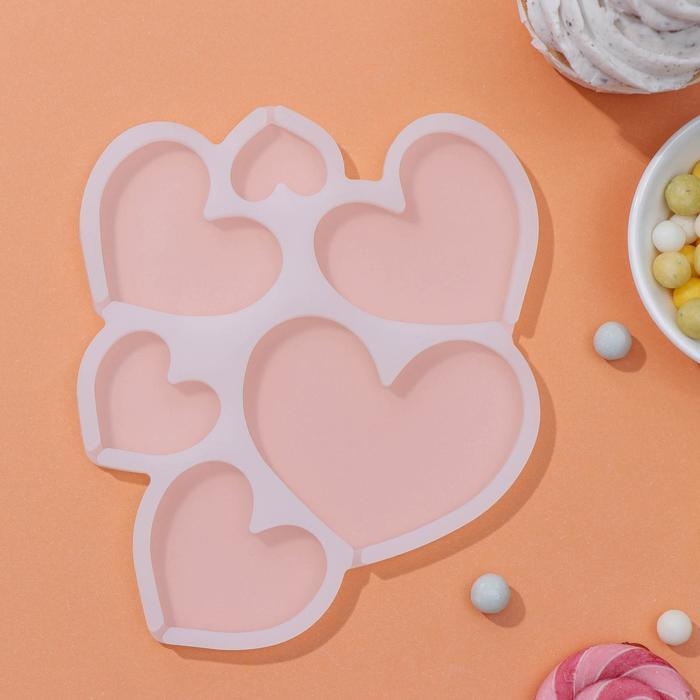 Форма для леденцов &laquo;Сердечки&raquo;, силикон, 16&times;14&times;0,7 см, 6 ячеек, цвет белый