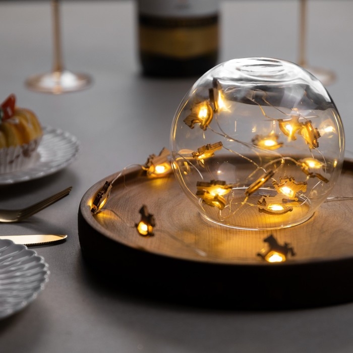 Гирлянда &laquo;Нить&raquo; 2 м роса с насадками &laquo;Лошадка&raquo;, IP20, серебристая нить, 20 LED, батарейки ААх2 (нет в комплекте), свечение тёплое белое