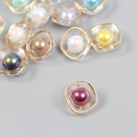 Пуговица пластик для творчества "Жемчужина в золотом квадрате" н-р 12 шт МИКС 1,4х1,4х0,8 см 94108 Пуговица пластик для творчества "Жемчужина в золотом квадрате" н-р 12 шт МИКС 1,4х1,4х0,8 см 94108