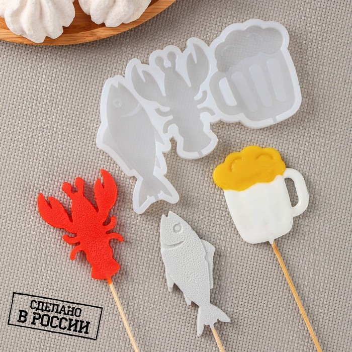 Силиконовый молд для леденцов и шоколада &laquo;Пивной набор&raquo;, 13,5&times;8,5&times;0,9 см, рыба 7,5&times;3 см, кружка 6&times;5 см, рак 6,5&times;5 см, цвет прозрачный