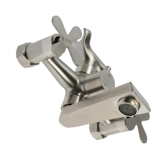 Смеситель для ванны ZEIN Z3732, двухвентильный, излив 10 см, лейка, шланг, сатин Смеситель для ванны ZEIN Z3732, двухвентильный, излив 10 см, лейка, шланг, сатин