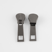 Бегунок галантерейный для молнии &laquo;Трактор&raquo;, №8, 10 шт, цвет чёрный никель