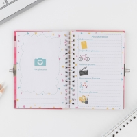 Анкета на замочке, в твердой обложке А6, 40 листов «Для стильных девчонок» Анкета на замочке, в твердой обложке А6, 40 листов «Для стильных девчонок»