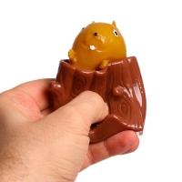 Мялка &laquo;Пенек с белочкой&raquo;, цвета МИКС