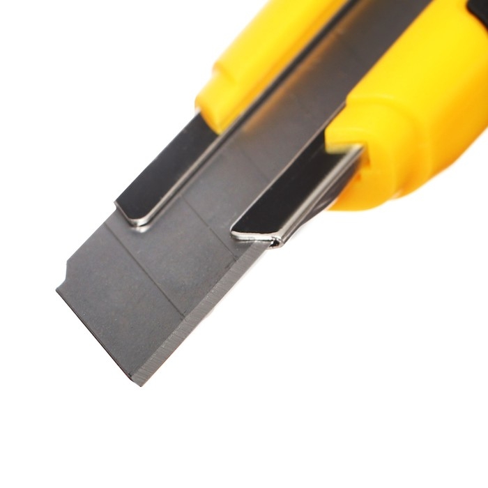 Нож канцелярский 18мм, пластиковый, фиксатор, 2 штуки лезвий, TOP Нож канцелярский 18мм, пластиковый, фиксатор, 2 штуки лезвий, TOP