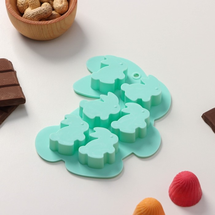 Форма для конфет и шоколада Доляна &laquo;Заяц&raquo;, силикон, 15&times;11,5 см, 6 ячеек (3,8&times;3,5 см), цвет мятный