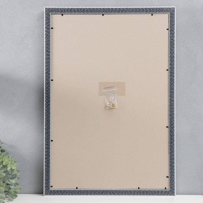 Фоторамка пластик 40х60 см, золото с белым (пластиковый экран) Фоторамка пластик 40х60 см, золото с белым (пластиковый экран)