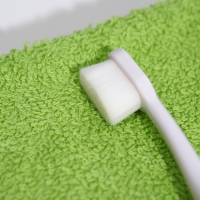 Зубная щётка, детская, 2-9 лет, 10 000 щетинок, ультрамягкая, жёлтая Зубная щётка, детская, 2-9 лет, 10 000 щетинок, ультрамягкая, жёлтая