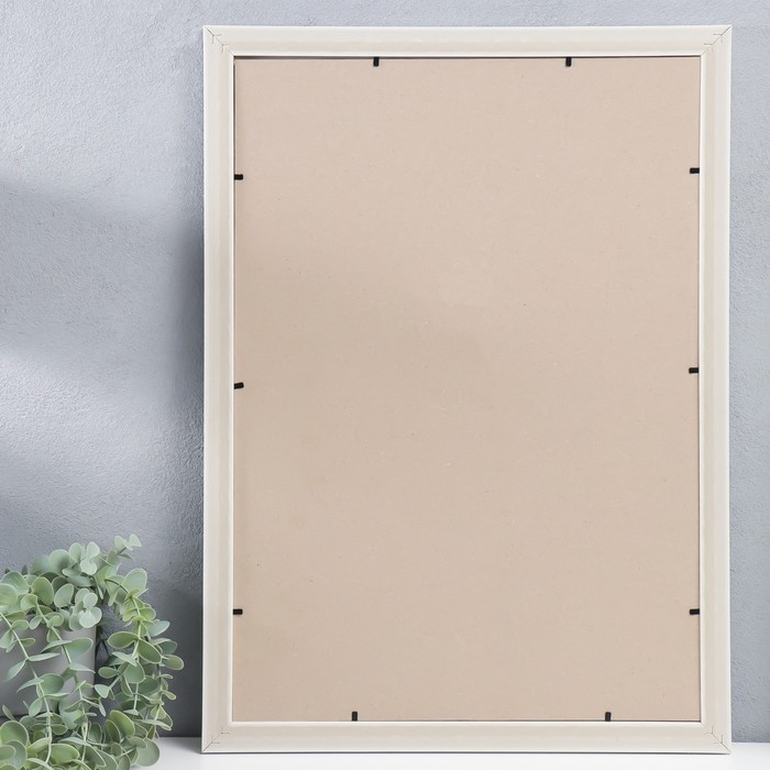 Фоторамка пластик 35х50 см, золото с белым (пластиковый экран) Фоторамка пластик 35х50 см, золото с белым (пластиковый экран)