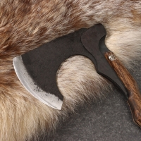 Топор кованый, тактический "Сварог" ст 45, рукоять - ясень Топор кованый, тактический "Сварог" ст 45, рукоять - ясень