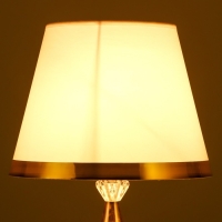 Абажур E27 белый 25х25х19 см Абажур E27 белый 25х25х19 см