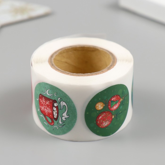 Наклейка бумага "Дед Мороз" d=2,5 см 252 шт в рулоне