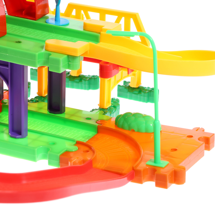 Железная дорога «Забавное путешествие», 2 паровоза, работает от батареек Железная дорога «Забавное путешествие», 2 паровоза, работает от батареек