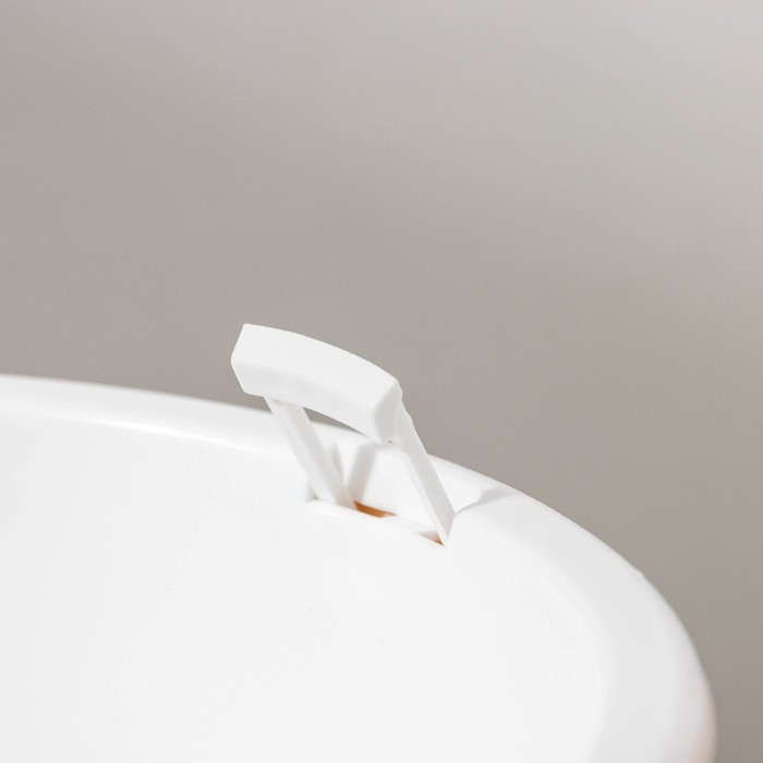 Кашпо для цветов со вставкой &laquo;Валенсия&raquo;, 5,2 л, цвет жемчужный