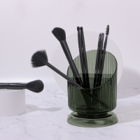 Подставка для хранения маникюрных/косметических принадлежностей &laquo;GREEN&raquo;, 3 секции, 16 &times; 11,5 &times; 11,5 см, цвет полупрозрачный/зелёный