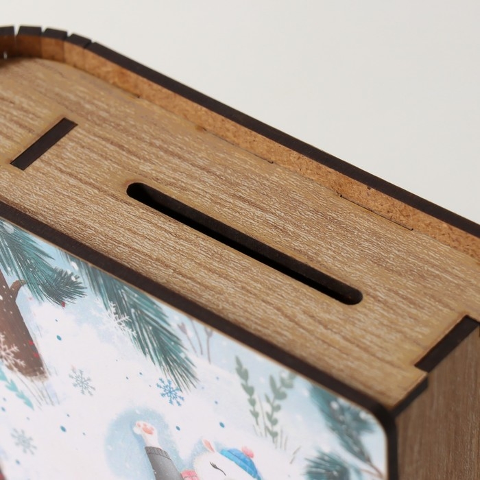 Новогодняя копилка-шкатулка Новогодняя копилка-шкатулка "Сказочной зимы" 14х12х5 см