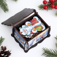 Шкатулка новогодняя с 14-ю елочными игрушками внутри "Тройка", размер шкатулки 9,5х5,7х7,5 с Шкатулка новогодняя с 14-ю елочными игрушками внутри "Тройка", размер шкатулки 9,5х5,7х7,5 с