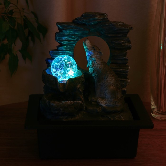 Фонтан Фонтан "Волк на скале" 16х20х25 см (с подсветкой)