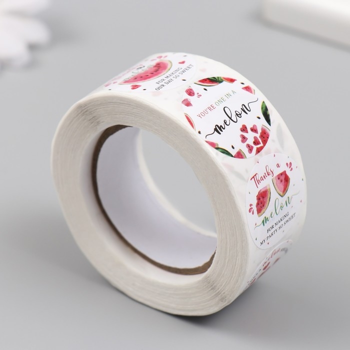 Наклейка бумага Наклейка бумага "Арбузная романтика" d=2,5 см 500 шт в рулоне 3х6,5х6,5 см