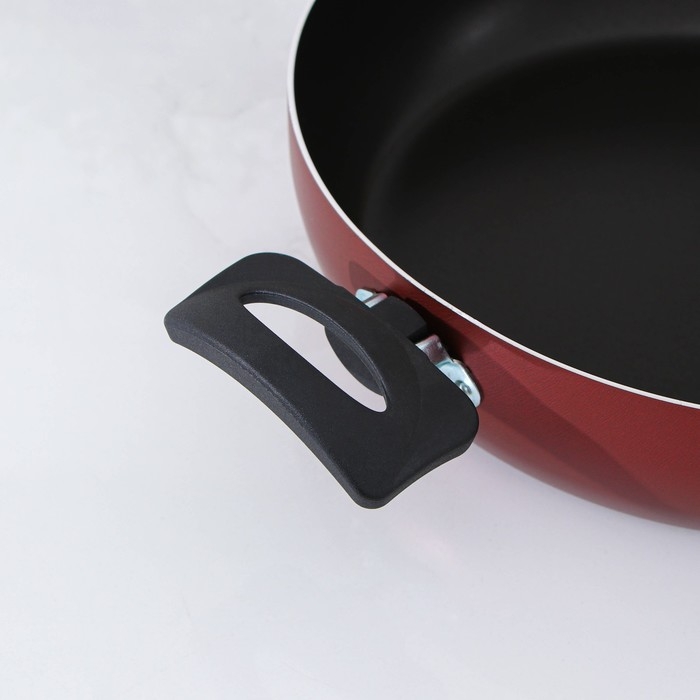 Сковорода Доляна Promo, d=26 см, пластиковая ручка, антипригарное покрытие, цвет бордовый Сковорода Доляна Promo, d=26 см, пластиковая ручка, антипригарное покрытие, цвет бордовый