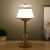 Настольная лампа сенсорная "Кадди" LED 3Вт 3000-6000К USB АКБ диммер золото 14х14х36 см Настольная лампа сенсорная "Кадди" LED 3Вт 3000-6000К USB АКБ диммер золото 14х14х36 см