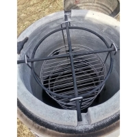 Решетка 3-х ярусная на крестовину тандыра с бортом, диаметр 23 см, 4 крючка, сталь 3 мм Решетка 3-х ярусная на крестовину тандыра с бортом, диаметр 23 см, 4 крючка, сталь 3 мм