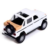 Машина металлическая &laquo;Внедорожник&raquo;, инерционная, открываются двери и капот, световые и звуковые эффекты, цвет МИКС