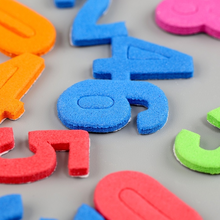 Набор фигурок из EVA на клеевой основе Набор фигурок из EVA на клеевой основе "Цифры", 13 гр МИКС