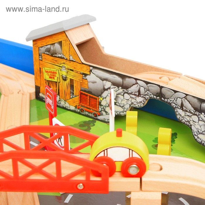 Железная дорога, 108 элементов, стол в комплекте Железная дорога, 108 элементов, стол в комплекте