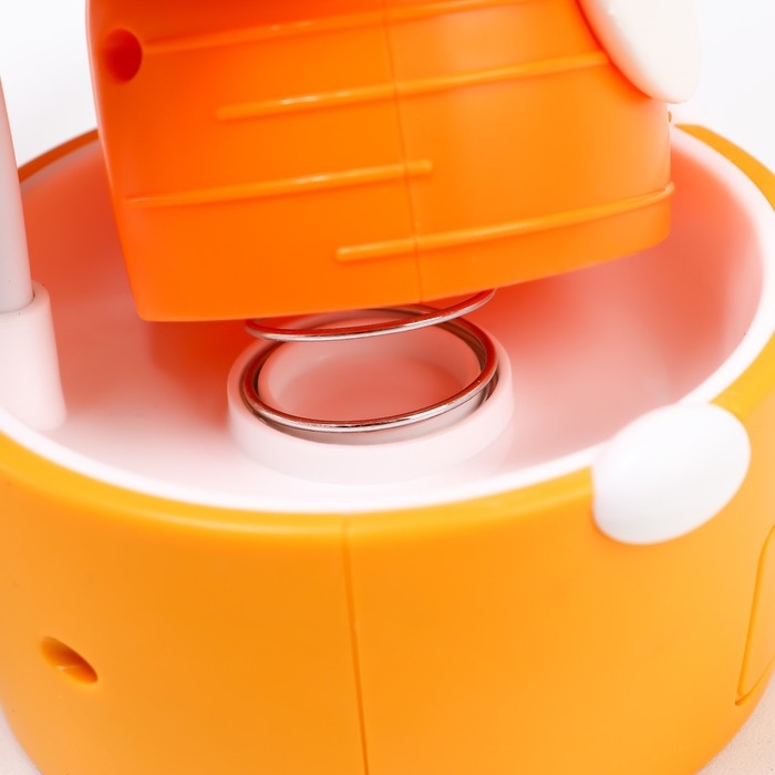 Светильник сенсорный с точилкой Светильник сенсорный с точилкой "Морковка" LED, от USB/АКБ 6 Вт оранжевый-желтый 8х6х25 см RISALUX