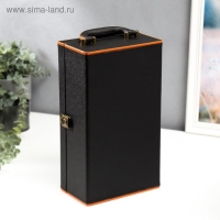 Шкатулка дерево, кожзам для 2 бутылок "Чёрная с оранжевой вставкой" 4 предмета 34,5х20х12 см 51968 Шкатулка дерево, кожзам для 2 бутылок "Чёрная с оранжевой вставкой" 4 предмета 34,5х20х12 см 51968