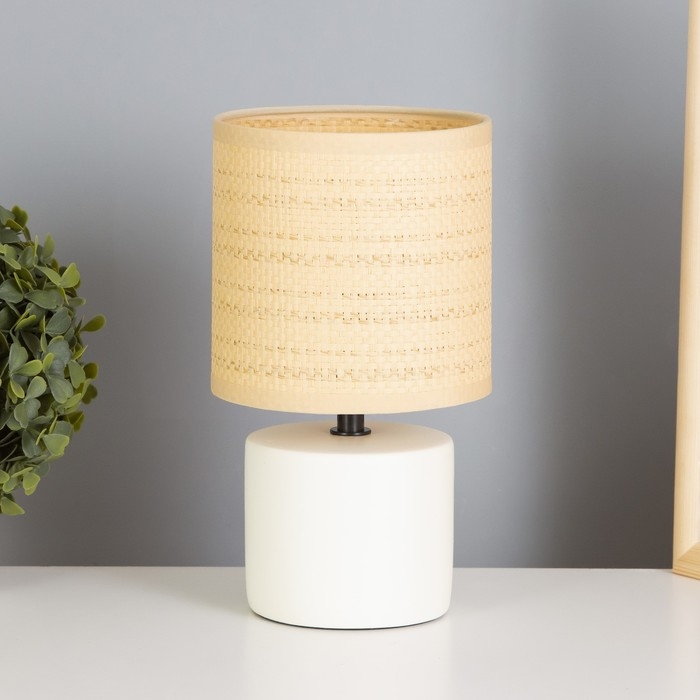 Лампа настольная Лампа настольная "Хавьер" 1х40Вт Е14 белый 13х13х23см