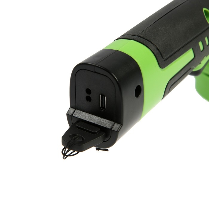 Ножницы-кусторез аккумуляторные DEKO DKGS3.6, 3.6 В, 2 Ач, Li-ion, поворотная рукоятка Ножницы-кусторез аккумуляторные DEKO DKGS3.6, 3.6 В, 2 Ач, Li-ion, поворотная рукоятка