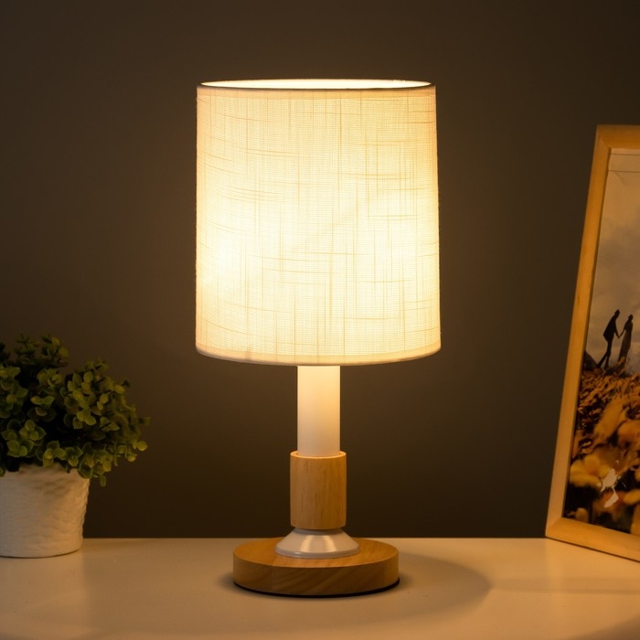 Настольная лампа "Мирабель" E27 40Вт белый 16х16х36,5 см RISALUX