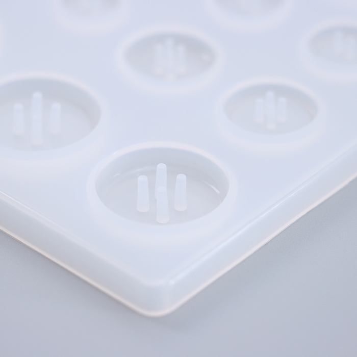 Форма силиконовая универсальная «Пуговицы» 3 размера Форма силиконовая универсальная «Пуговицы» 3 размера