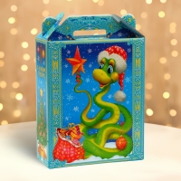 Новый год. Подарочная коробка новогодняя Подарок "Визит" 16,8 х 7 х 25 см. Новый год. Подарочная коробка новогодняя Подарок "Визит" 16,8 х 7 х 25 см.