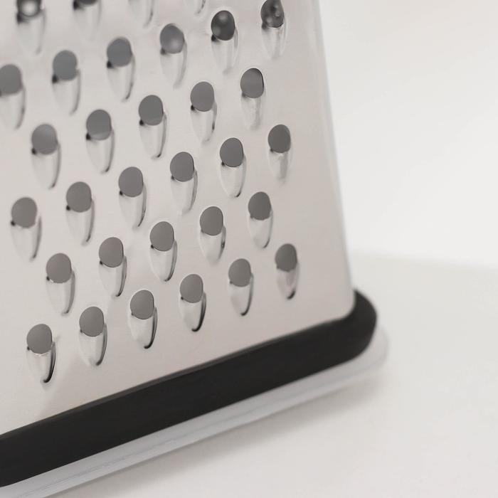 Тёрка с контейнером &laquo;Синтай&raquo;, 13&times;13,5&times;24 см, цвет ручки чёрный