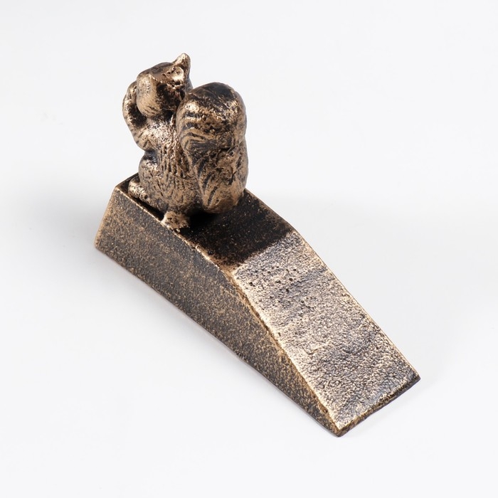 Стоппер дверной чугун Стоппер дверной чугун "Белочка" золотая патина 11х4х14 см