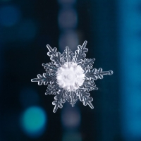 Светодиодная игрушка на липучке &laquo;Снежинка&raquo; 11 см, батарейки LR44х3 (в комплекте), свечение мульти