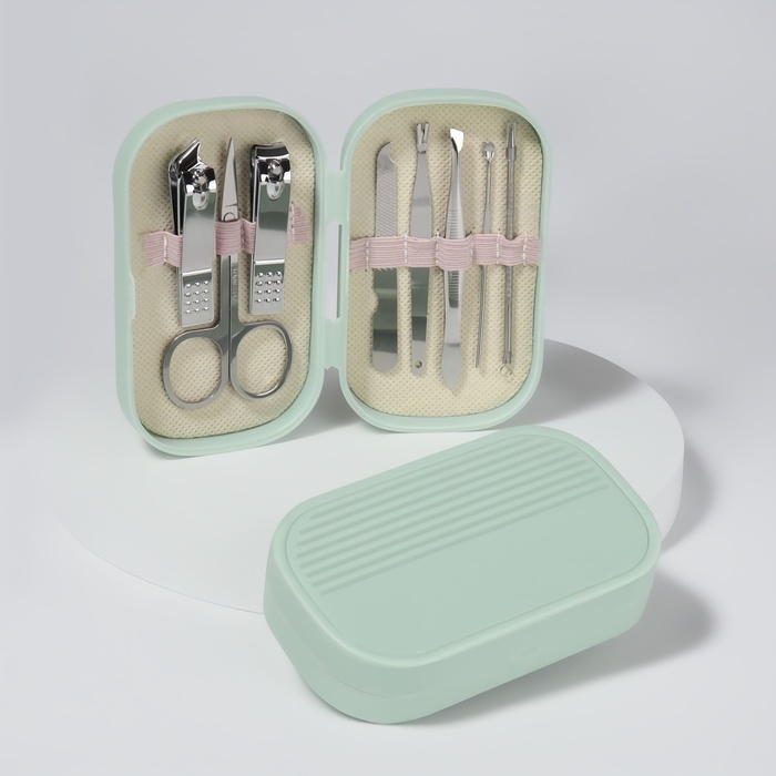 Набор маникюрный, 8 предметов, в пластиковом футляре, цвет зелёный Набор маникюрный, 8 предметов, в пластиковом футляре, цвет зелёный
